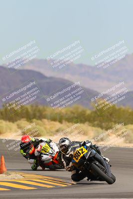 media/Oct-30-2022-CVMA (Sun) [[fb421c3cec]]/Race 5 Amateur Formula Middleweight/